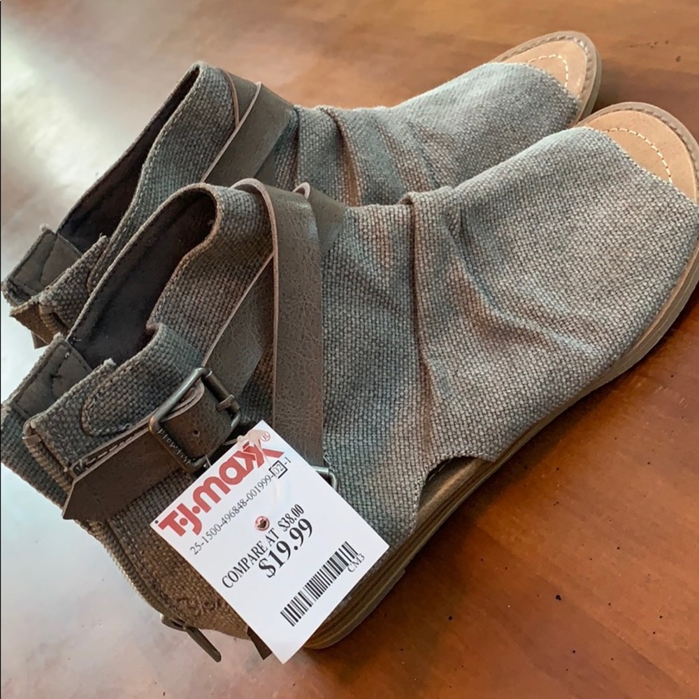 Grey summer booties